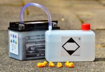 Jak długo powinien wytrzymać akumulator w alarmie?