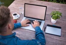 Jak się pisze po angielsku dzwonek?