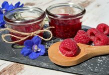 Czym smaruje się twarz przed walka? Czym smaruje się twarz przed walka?